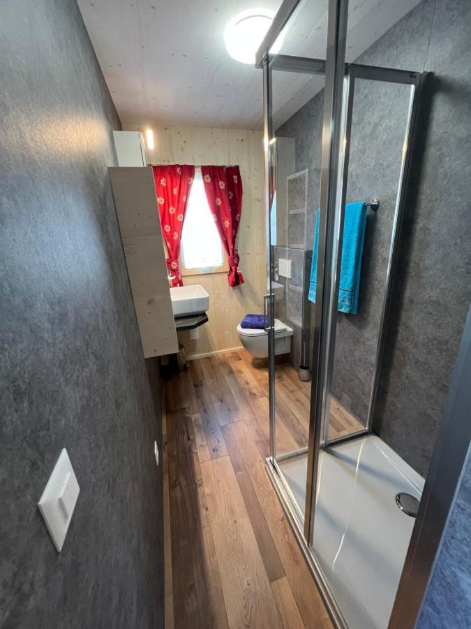 Bungalow Miralago In Camping Cavresc, Via Dal Cavresc 1, 7746 Le Prese-Поскиаво Екстериор снимка